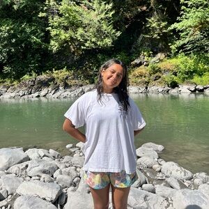 Meet your Posher, Crissaly